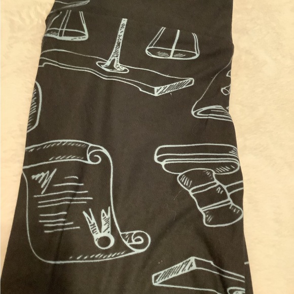 Justice Leggings by LuLaRoe - Picture 2 of 6